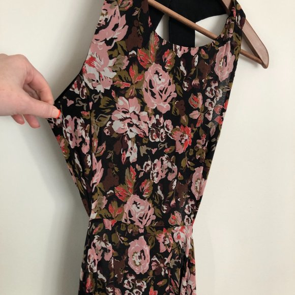 Zara - Backless Floral Maxi Dress - Picture 3 of 8